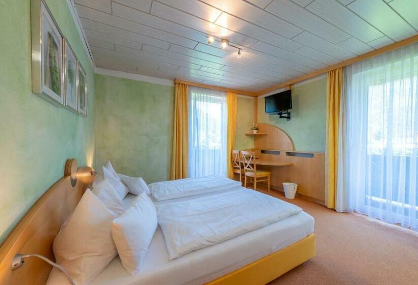 Номер Стандарт, Frühstückspension Haus Ahamer