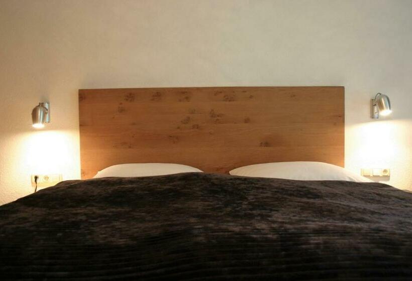 Quarto Basic, Montafon Lodge Hotel Und Spa