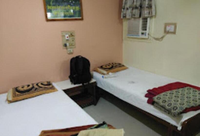 Номер Deluxe Кровать Кинг, Dwarkamai, Dhule