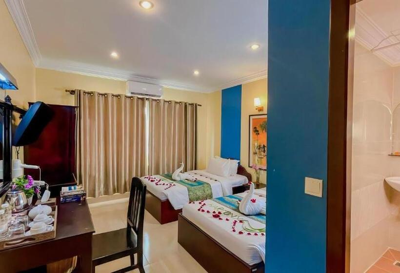 اتاق لوکس با چشم‌انداز استخر, Harmony Indochine D Angkor