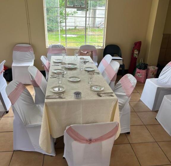 Номер Стандарт, Executive Guesthouse