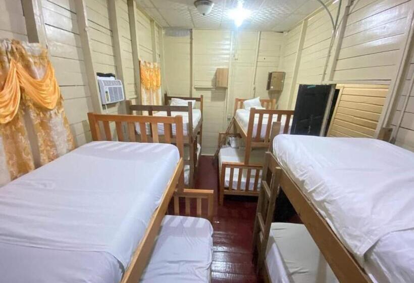 سرير فى غرفة مشتركه, Hostal Caribbean Beach