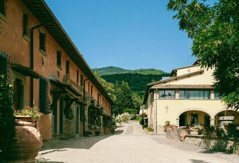 Апартаменты 2 Спальни, Farmhouse With Swimming Pool Surrounded By Greenery In San Donato Fronzano, Apartments With Air Cond