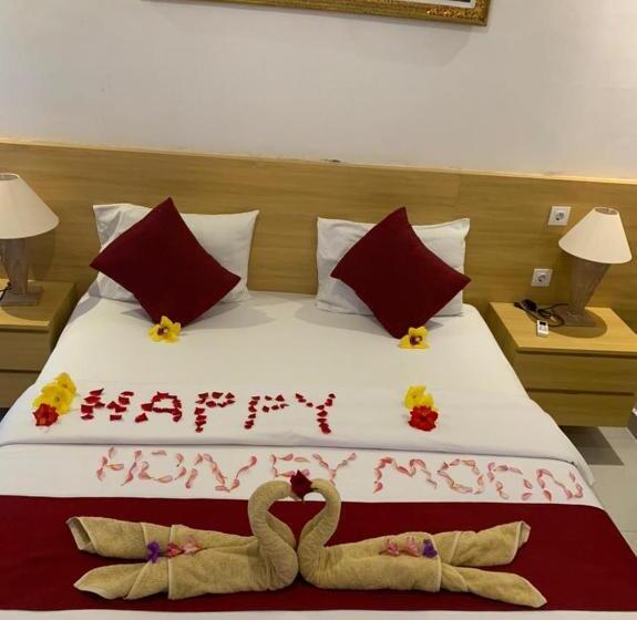 Номер Стандарт Вид на Бассейн, Kelingking Sunset Point Hotel & Spa