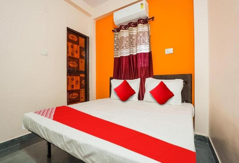 三人经典房间, Oyo Anand Lodging & Restaurant