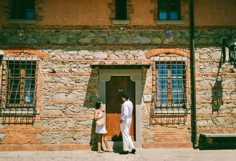 Апартаменты 1 Спальня, Isa Residence With Swimming Pool Surrounded By Tuscan Nature In San Donato Fronzano, Apartments With