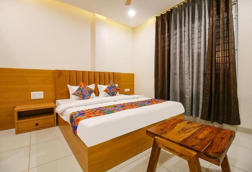 Номер Deluxe, Fabhotel The Gravity Inn