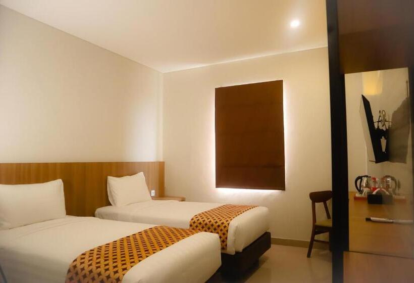 Номер Стандарт, Front One Hotel Gombong