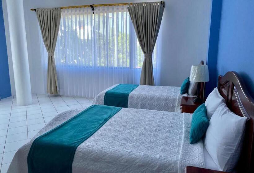 Quarto Estandar, Jeniffer