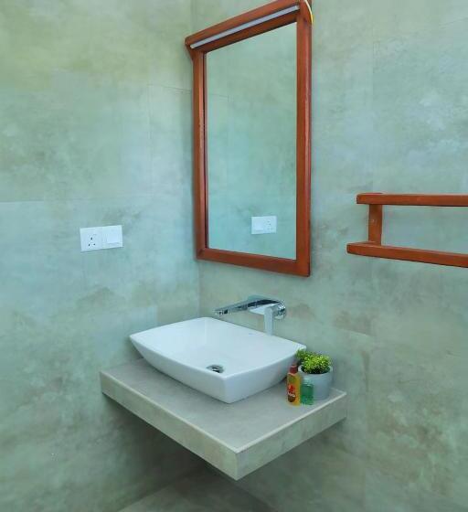 이코노미 룸, Travellers Hotel Hikkaduwa