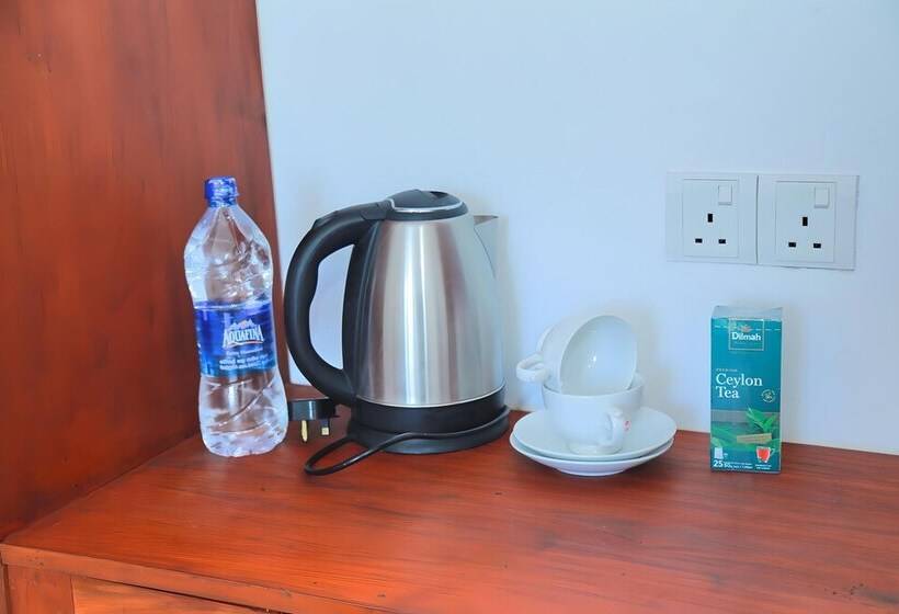 스탠다드 룸, Travellers Hotel Hikkaduwa