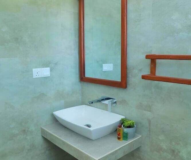 이코노미 룸, Travellers Hotel Hikkaduwa