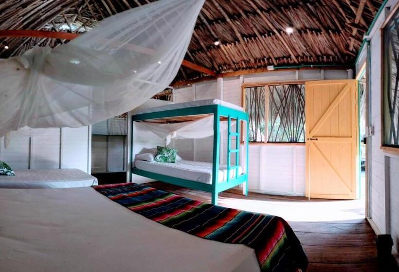 Семейный Номер, Cabañas La Múcura