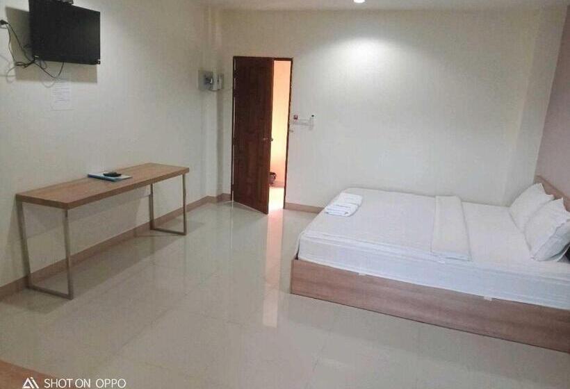 스탠다드 룸 킹사이즈 침대, Bumnsaya Place บุญสะญา เพลส