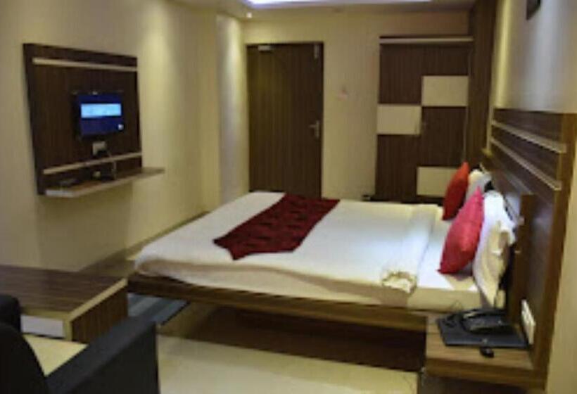 Номер Deluxe, Saraswati Inn,aurangabad