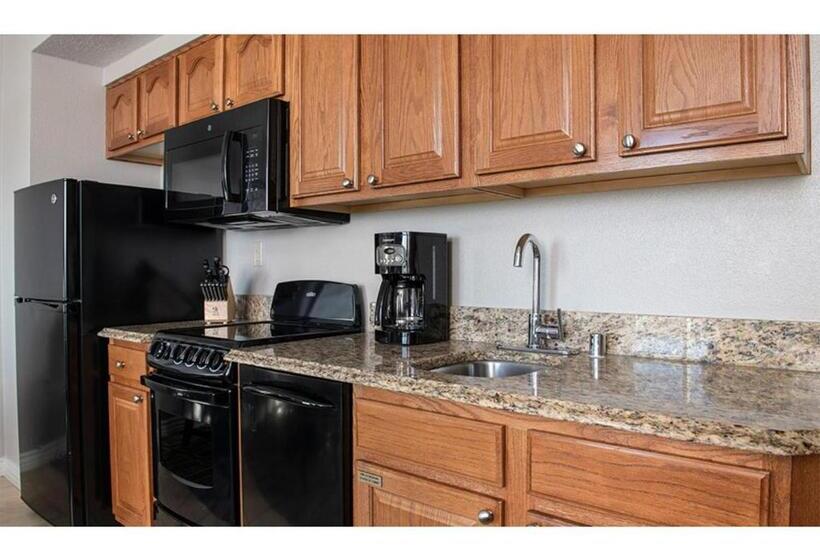 Apartamento 2 Dormitórios, Experience Mediterranean Condo Luxury, Near The Lv Strip   Special Offer Now!