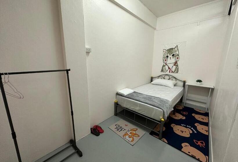 标准单人间共用浴室, Madam Guesthouse