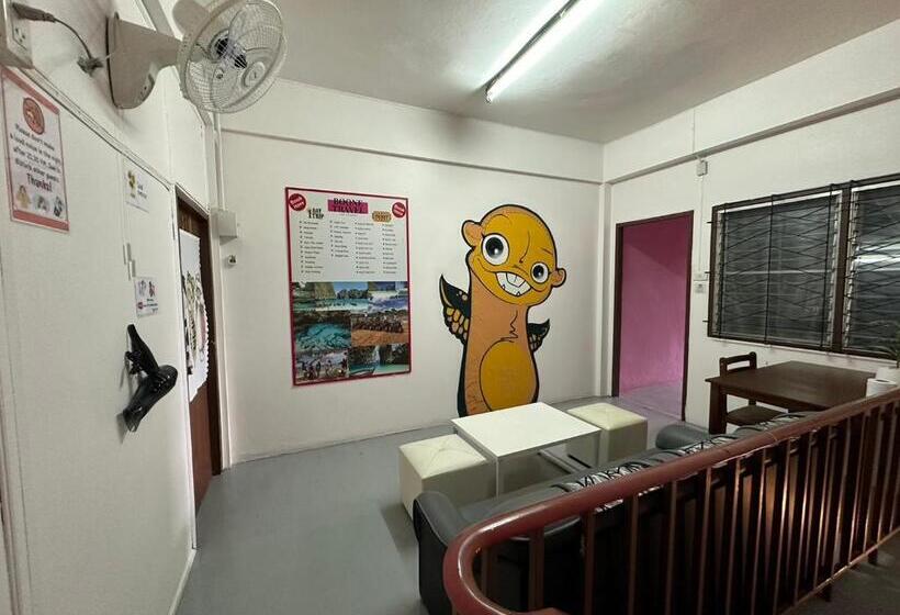 标准单人间共用浴室, Madam Guesthouse