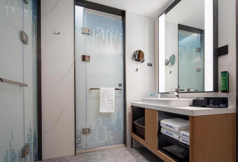 디럭스 룸, Hampton By Hilton Guangzhou Xintang