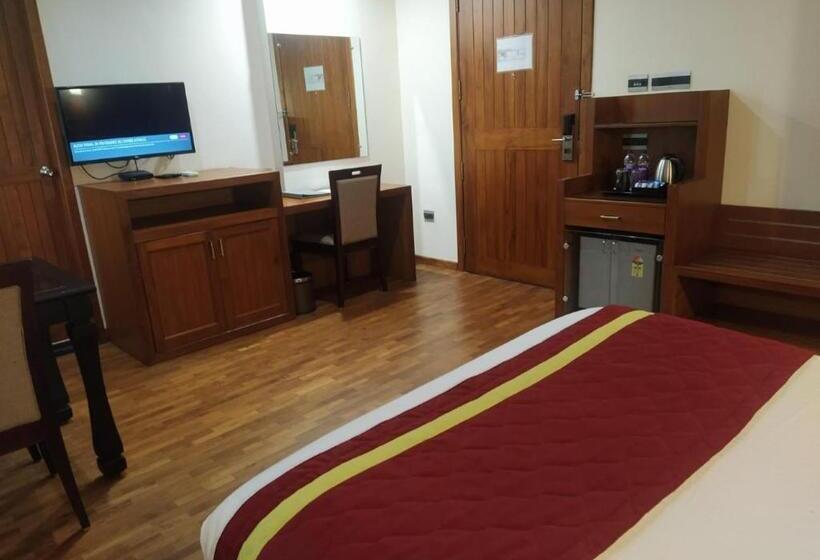스탠다드 룸 킹사이즈 침대, Jvk Park Hotel Kerala