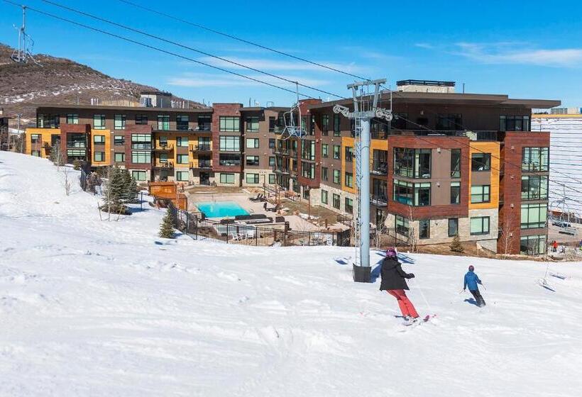 Номер Deluxe Кровать Кинг, Lift By All Seasons Resort Lodging