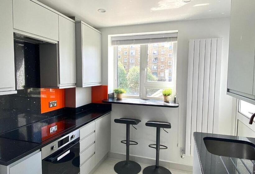 חדר סטנדרט חדר אמבטיה משותף, Rydal Water Rooms By Dc London Rooms