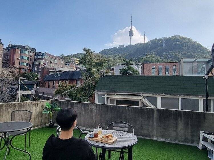 스탠다드 싱글 룸, Space Guesthouse