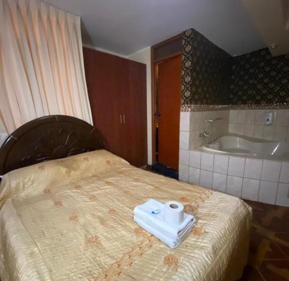 חדר סטנדרט עם ג'קוזי, Arc & Suites