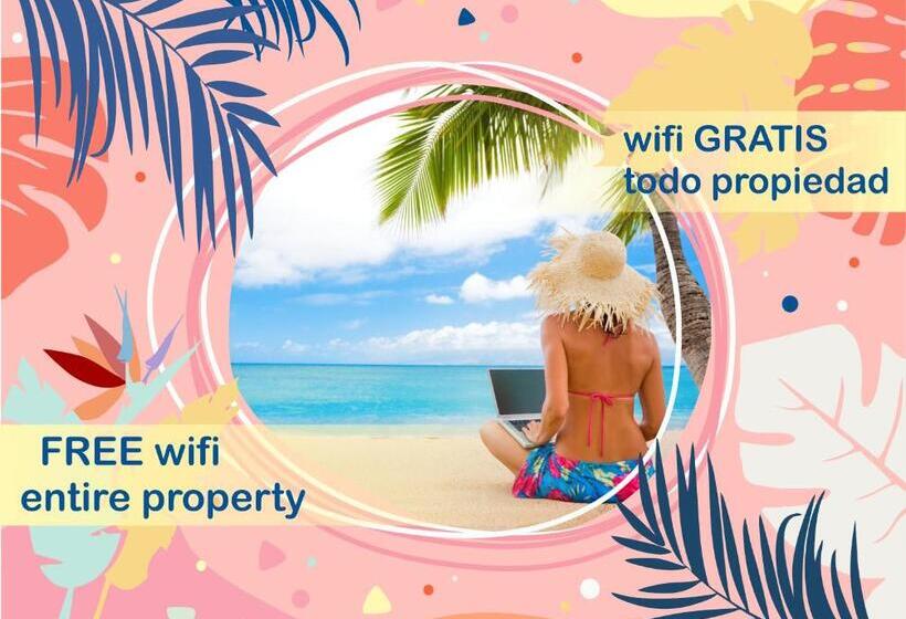 سوییت جونیور با بالکن, Atlantic Suites   Great Location   Beach, Restaurants And Bars