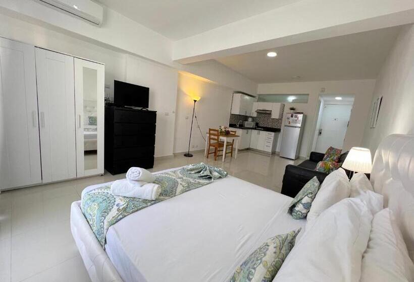 سوییت, Atlantic Suites   Great Location   Beach, Restaurants And Bars