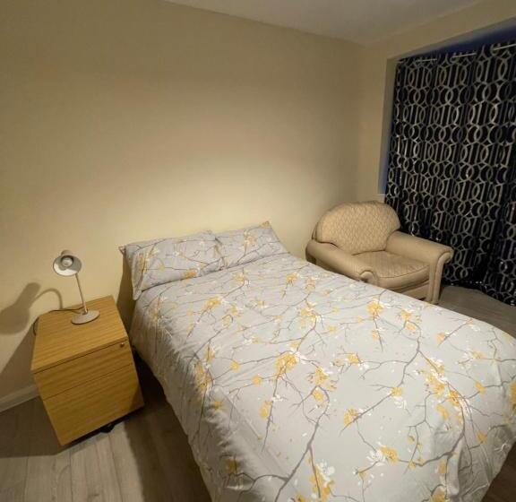 经济房, New Malden House