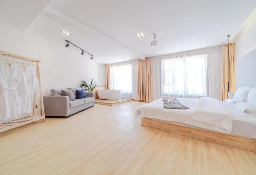 اتاق لوکس, Shangri La Jinwushe Boutique Inn