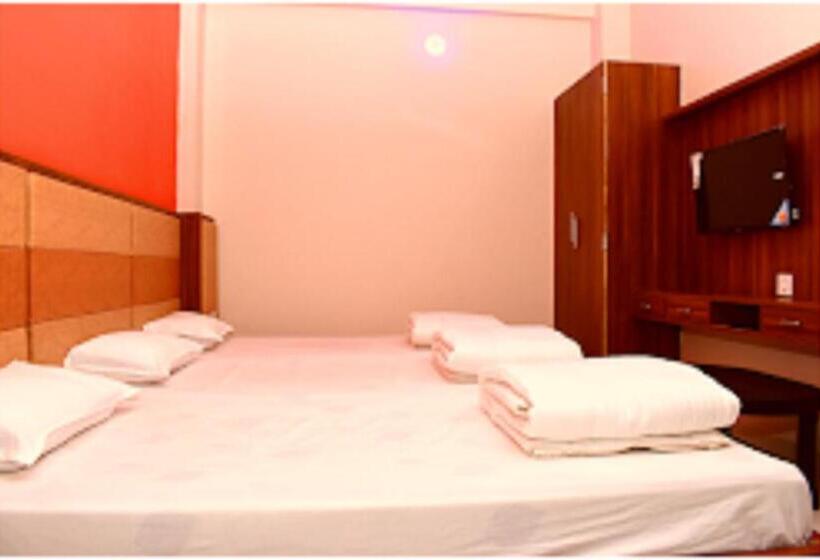 Quarto Deluxe, Jyoti Palace