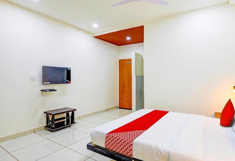 Трехместный Номер Классика, Oyo Flagship Hotel Aanand Rooms