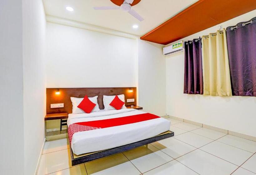 Трехместный Номер Классика, Oyo Flagship Hotel Aanand Rooms