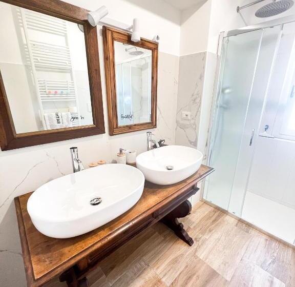 اتاق استاندارد سه نفره, Ciao Bella Roma Airport Guesthouse