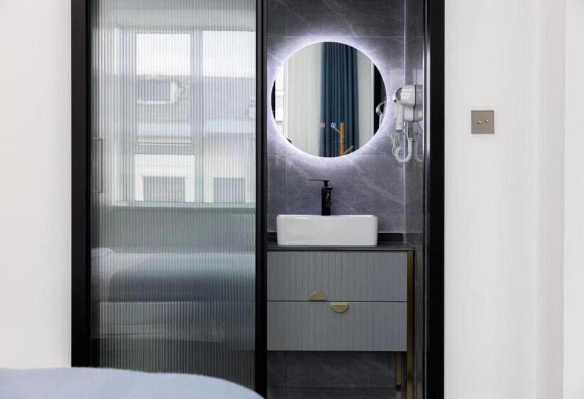 Номер Deluxe, Geometric  Home White Space B&b