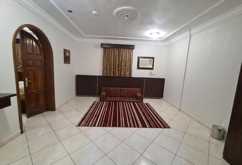 Apartamento 2 Dormitórios, شقق درة الصالحين
