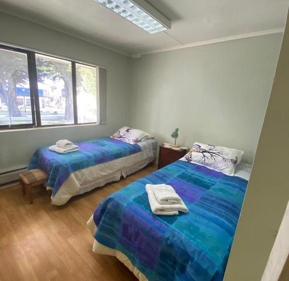 Номер Стандарт, Karol Hostal