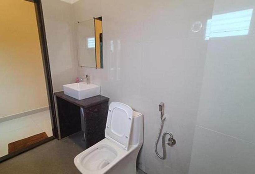 Номер Deluxe, Fabhotel Mint Park   Nr Nmims College