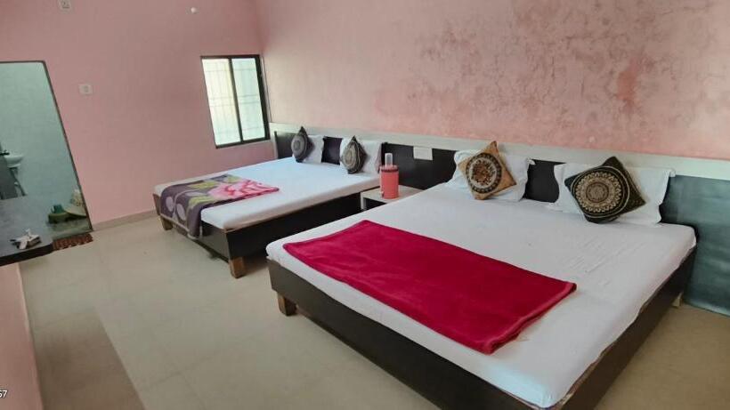 Quarto Economy, Laxmi
