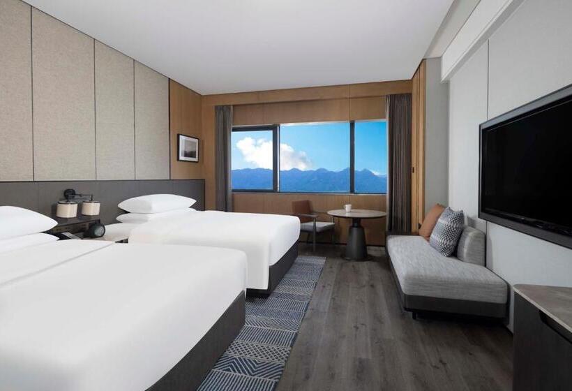 Номер Клуб, Sheraton Pujiang
