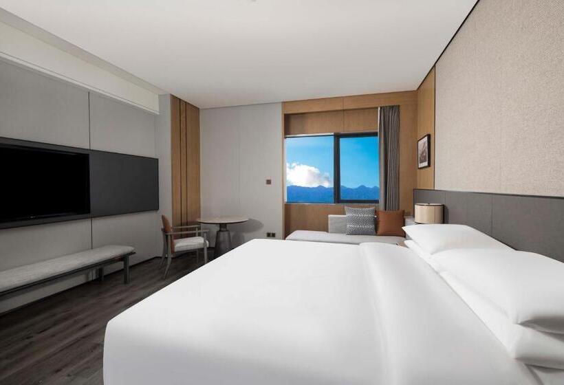 سوئیت کلاب, Sheraton Pujiang