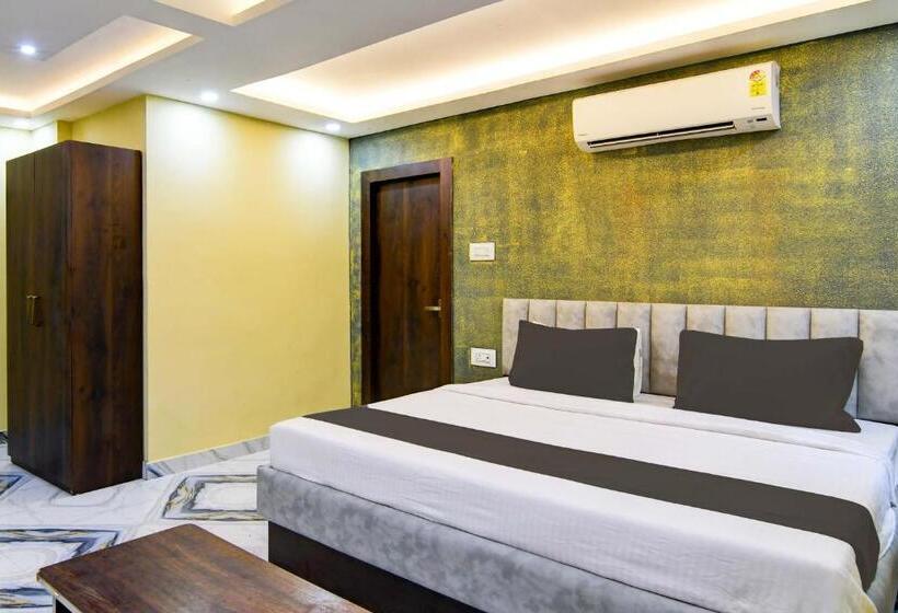 豪华房间, Super Hotel O The Crown