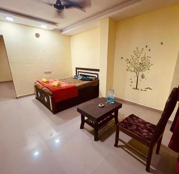 スタンダード４人部屋, Namaste Nirvana Guest House
