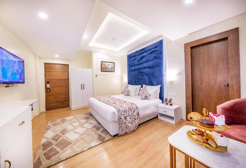 Номер Deluxe, Arco Hotels And Resorts Srinagar