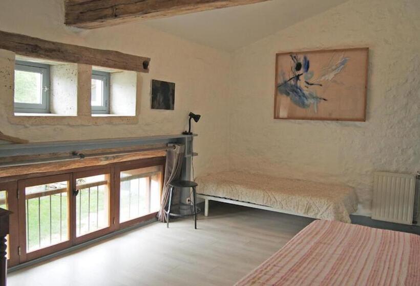 Номер Стандарт, Hameau De La Brousse