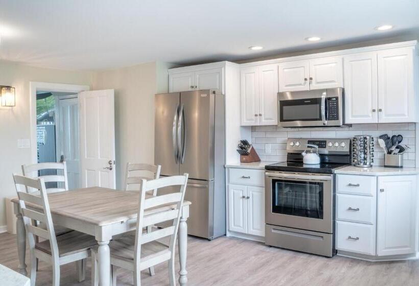 Полулюкс Вид на Море, 935 Ocean, A Beachside Inn