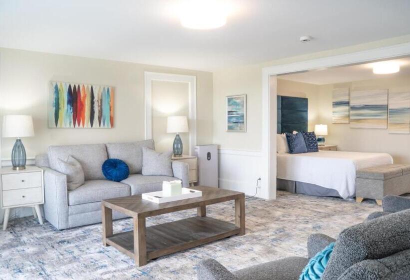 패밀리 스위트, 935 Ocean, A Beachside Inn