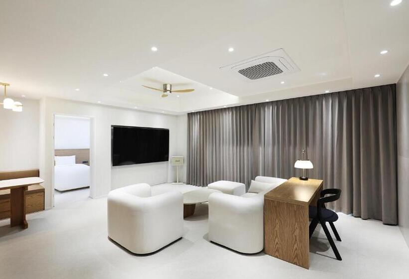 家庭间, Gran